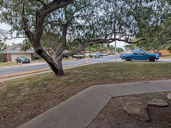 2nd image of 7153 Windbrook Ln
