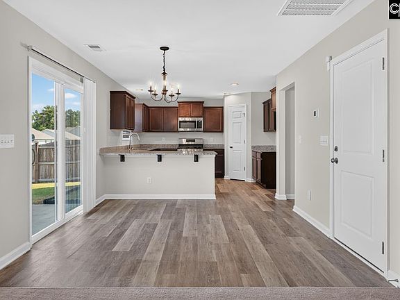 5th image of 635 Cheehaw Ave