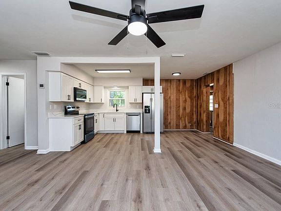 3rd image of 917 18th St SW