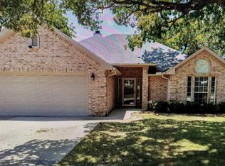 807 Shady Oaks Dr, Bridgeport, TX 76426