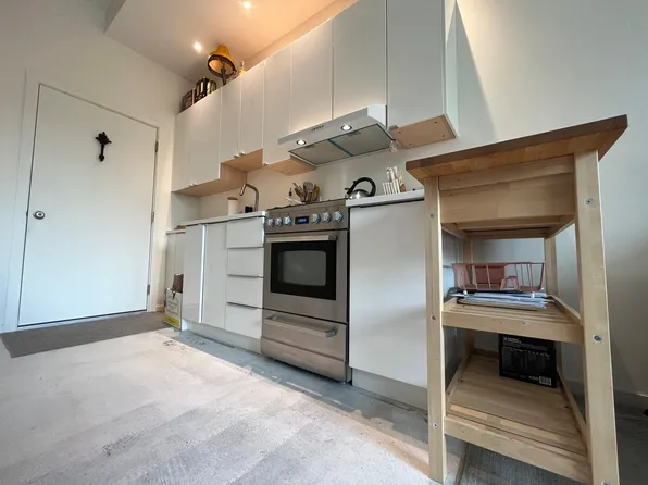 46 Hancock St, Portland, ME 04101