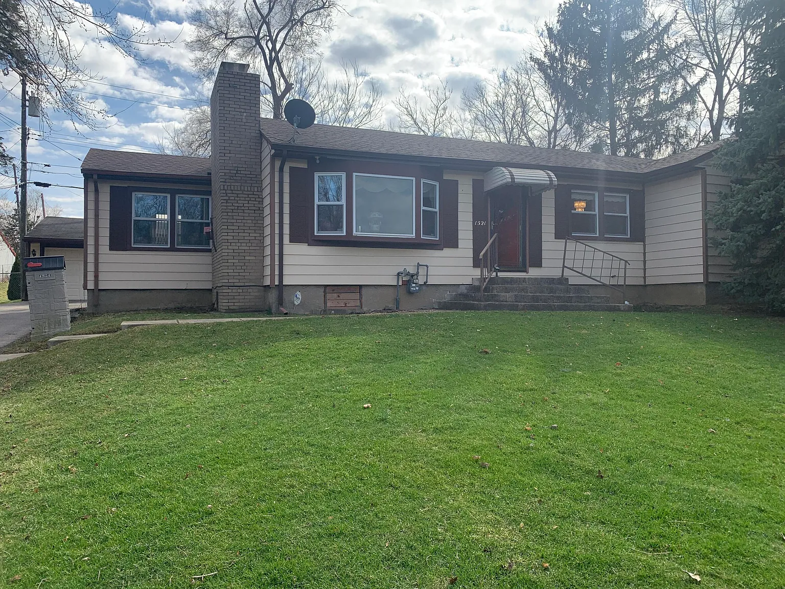 1521 Roosevelt Blvd photo 1