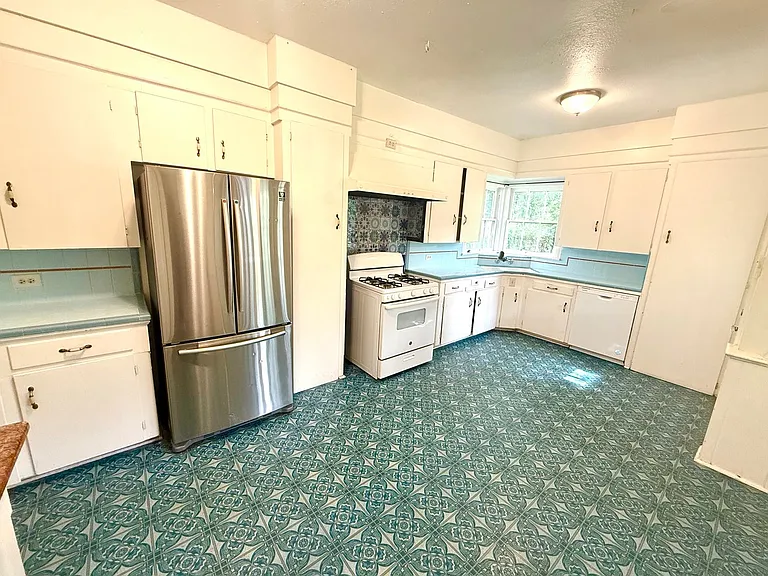 247 Club Dr — Photo 11