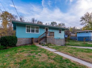 104 Amy Dr, Muscatine, IA 52761