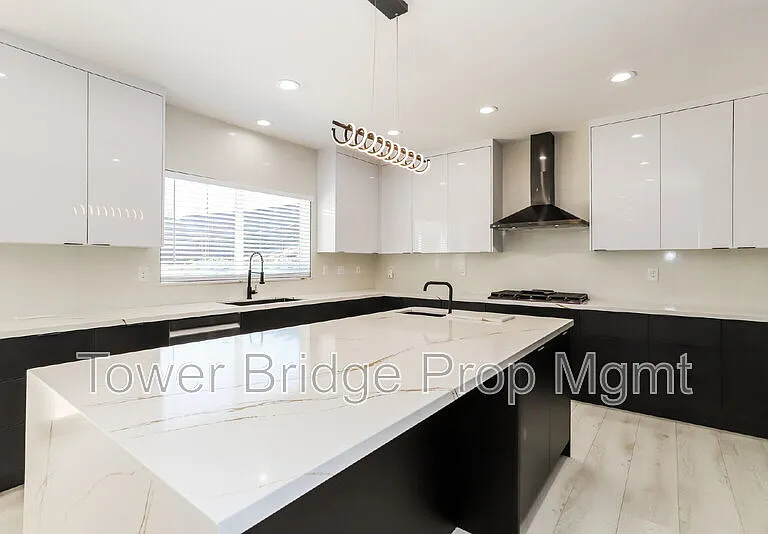 1518 Southridge Ct — Photo 5