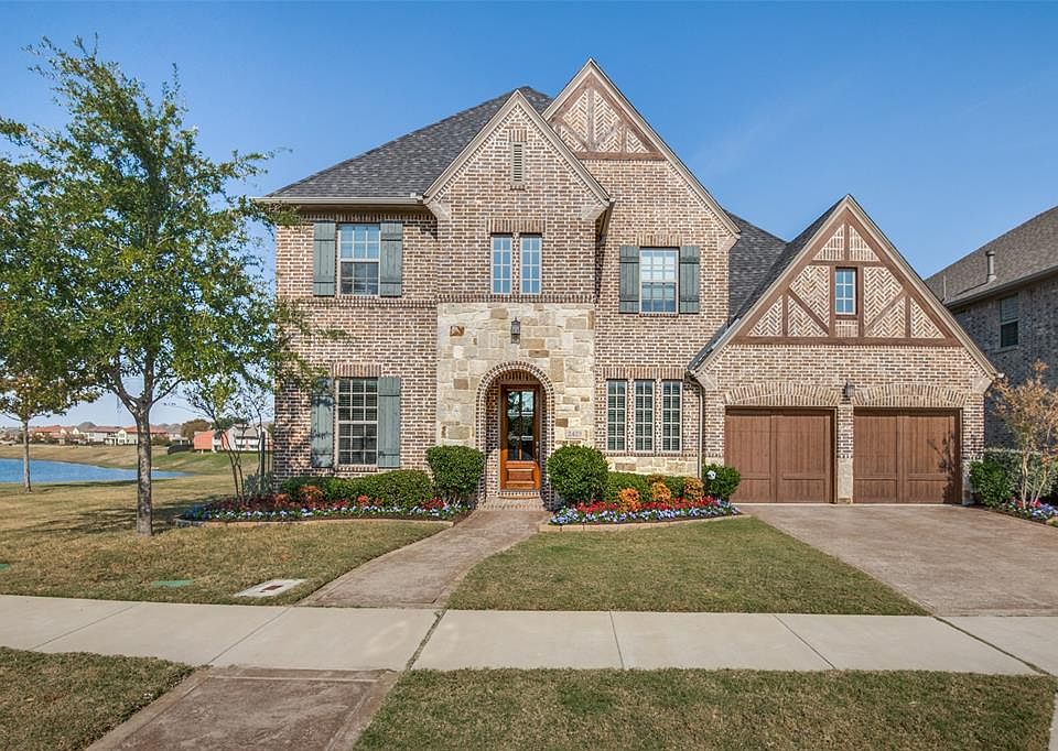 1st image of 2423 Fountain Dr