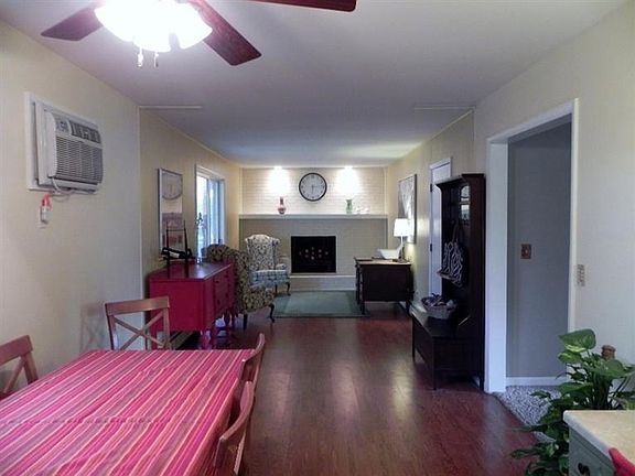 4th image of 283 Orchard Dr