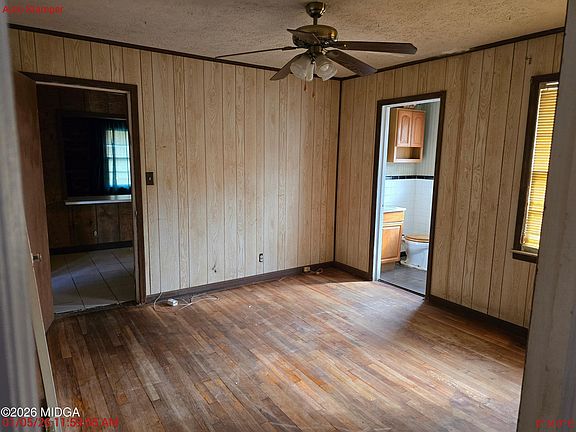 3rd image of 1820 Sussex Dr