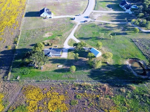 325 & 321 Grassy Way, Elm Mott, TX 76640