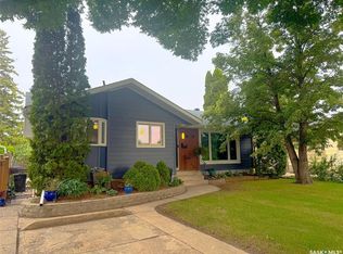 2002 Park Ave, Saskatoon, SK S7J2B9
