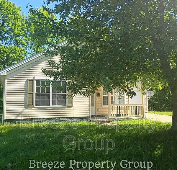 546 Breaden St — Photo 16
