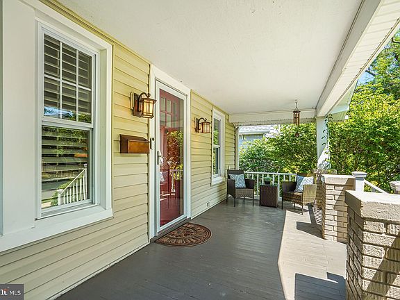 3rd image of 2508 Terrett Ave