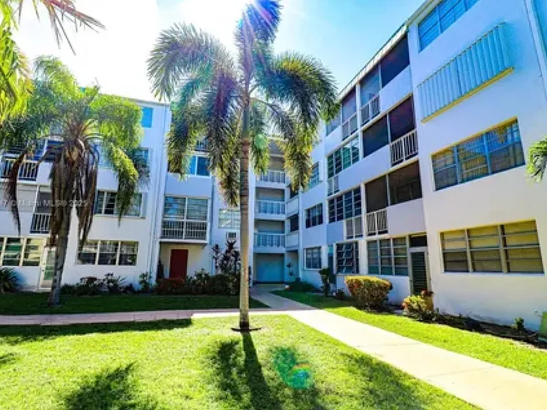 1333 E Hallandale Beach Blvd #326 — Photo 20