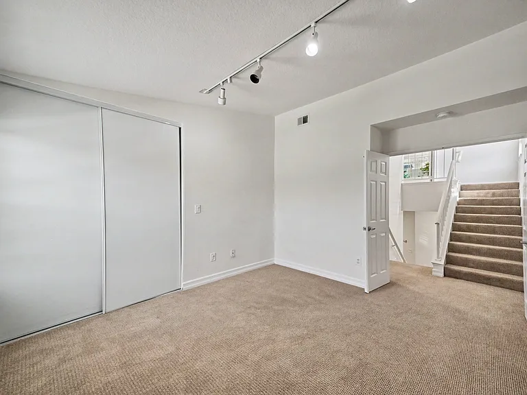 4258 Flintlock Ln — Photo 36
