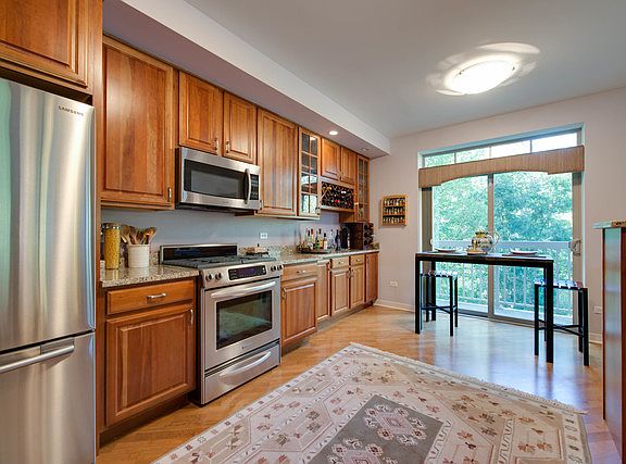 5th image of 425 Benjamin Dr APT 308