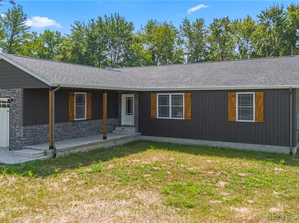 381 W Van Campen Road, Austin, IN 47102