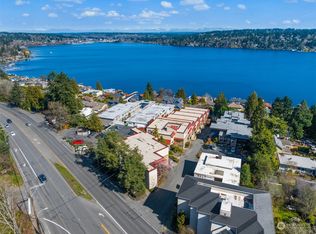 3820 NE 155th Pl APT 1002, Lake Forest Park, WA 98155