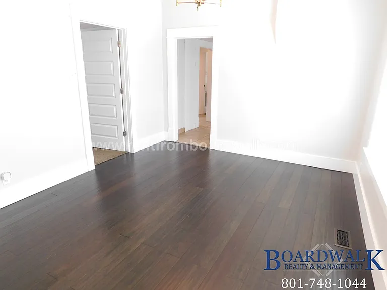657 E Warnock Ave — Photo 13