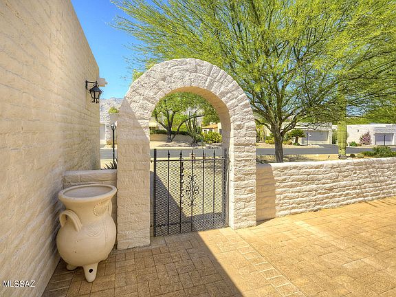 4th image of 5530 E Valle Del Sol