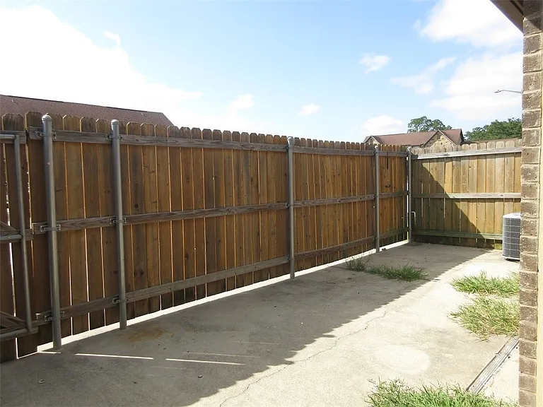 2907 Old Ironsides Dr — Photo 19