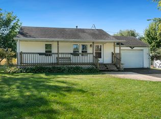 330 E Grove St, Capron, IL 61012