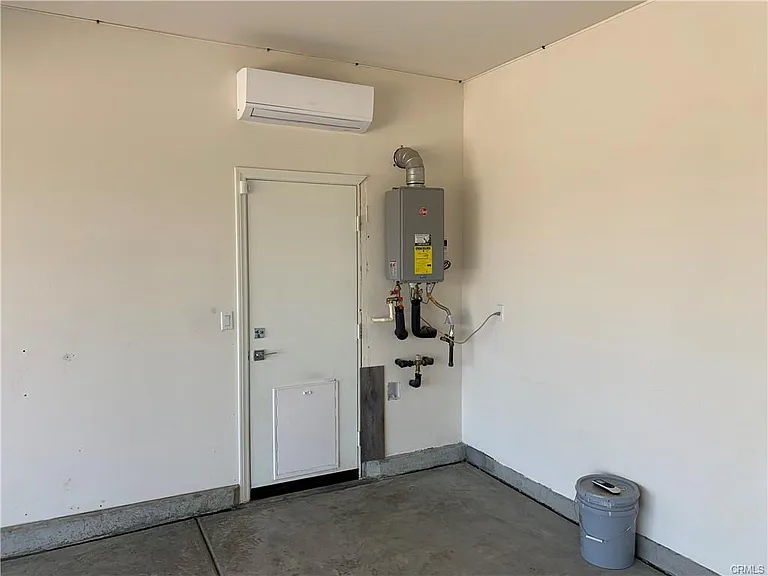 27450 Tyrrhenian Dr — Photo 35