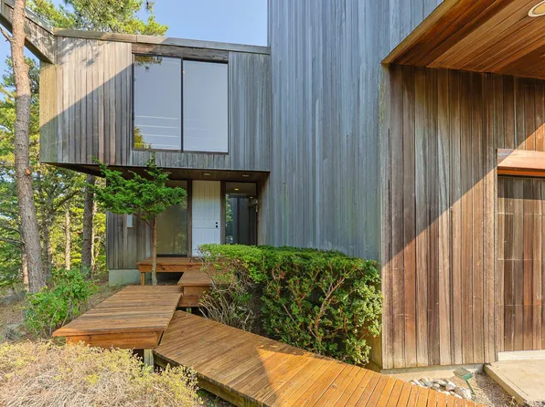 5 Bayberry Avenue, Provincetown, MA 02657