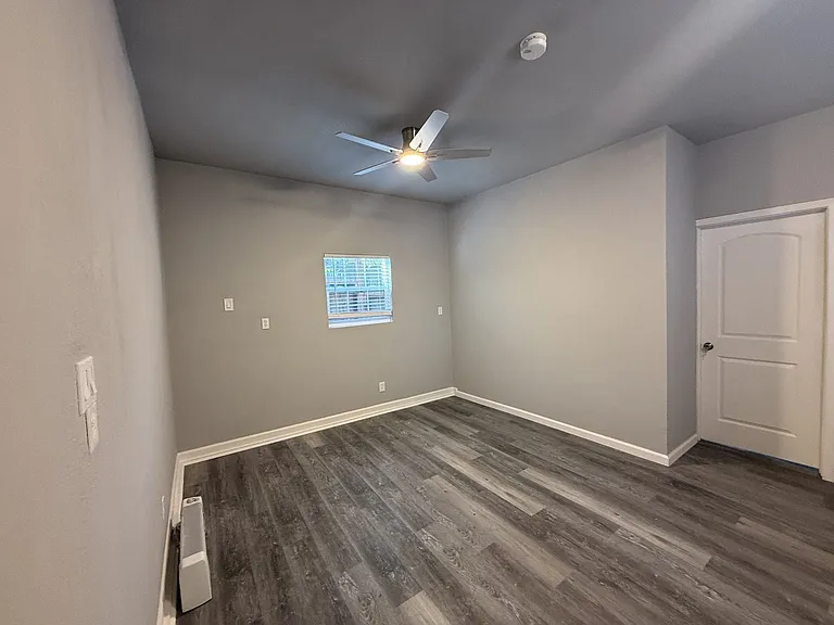 16112 Carolyn St — Photo 7