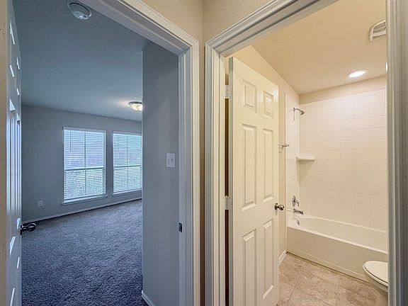 3rd image of 6328 Dorothy Muree Dr