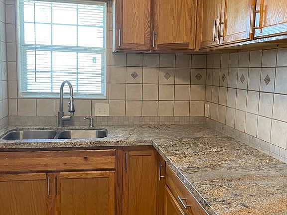 kitchen with granite coutertop