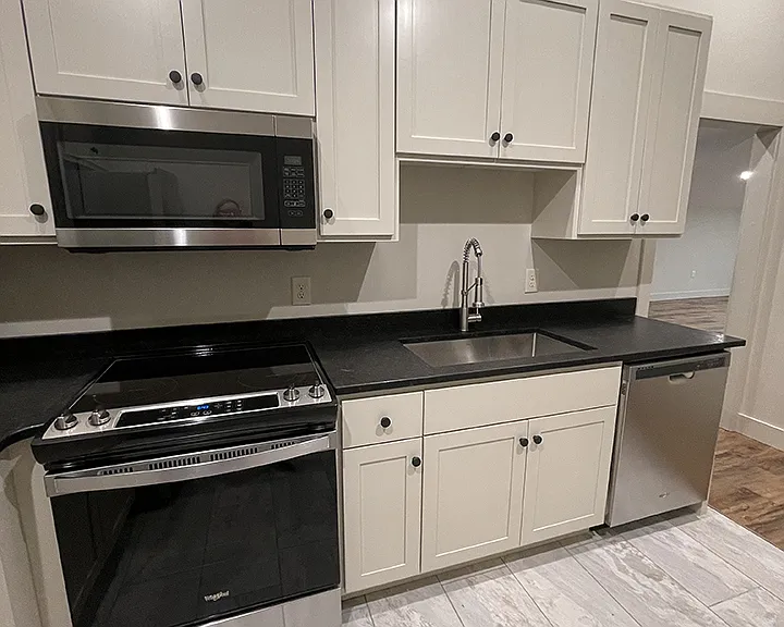 120 N Main St #B — Photo 2