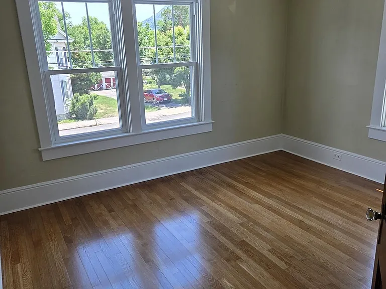 240 S Holliday St — Photo 18