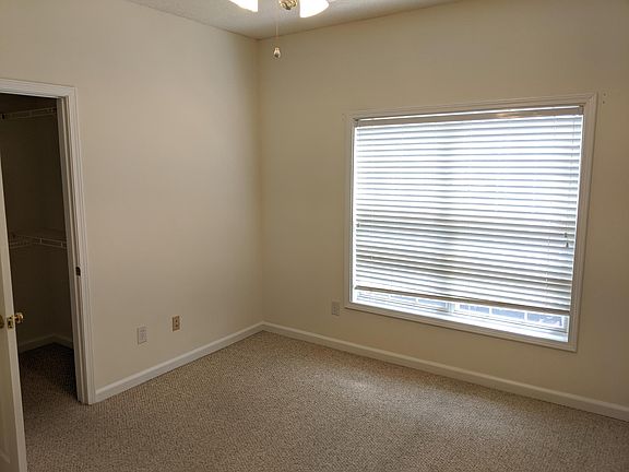 4th image of 710 Vinings Forest Ln SE