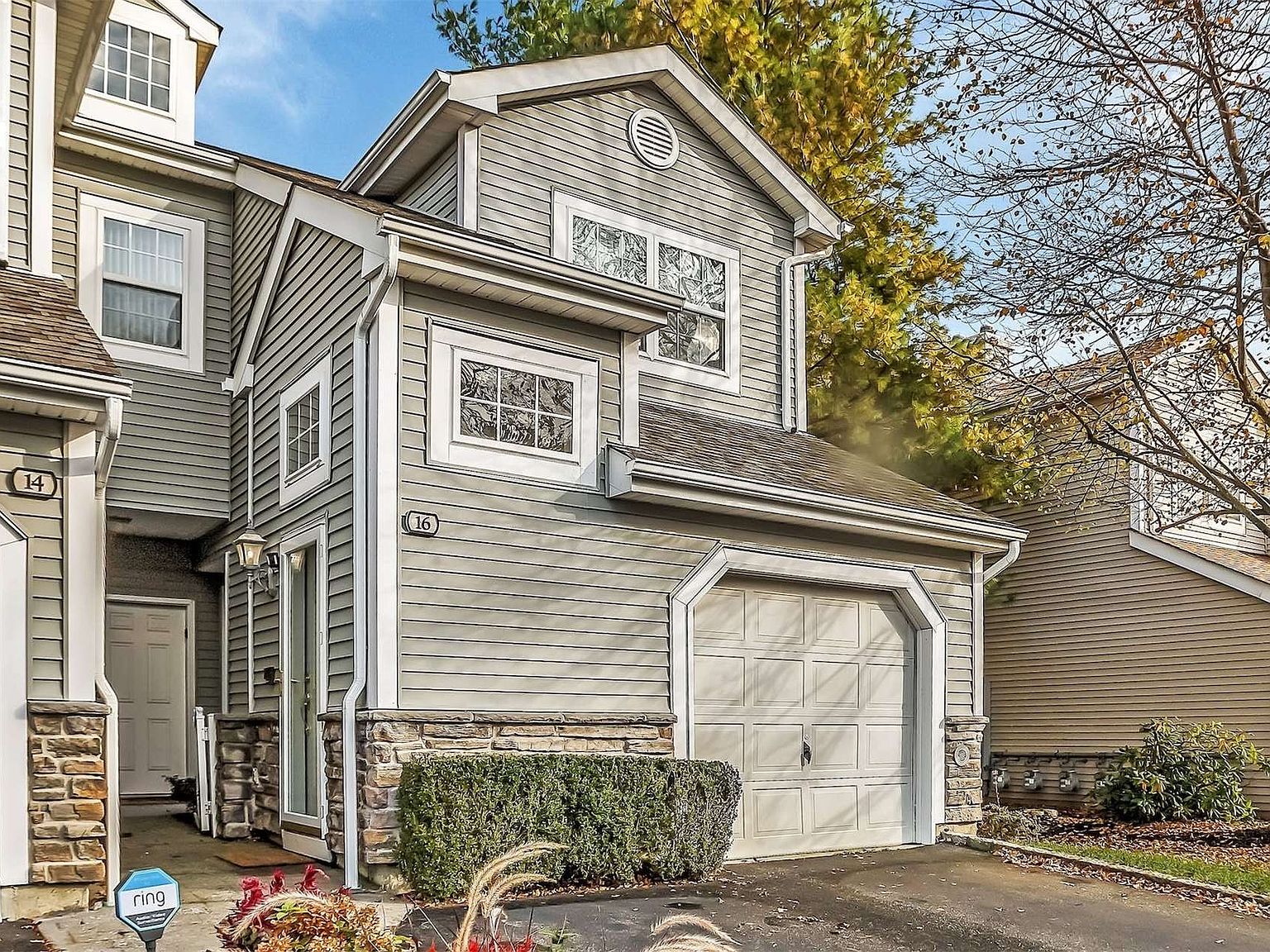 16 Carriage Lane UNIT 208, Plainview, NY 11803 Zillow