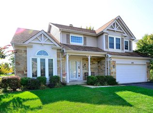 255 Gatewood Ln, Bartlett, IL 60103