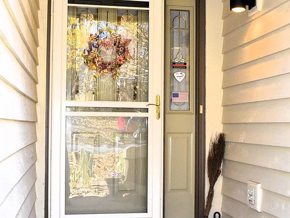 4th image of 316 Lake Catherine Cir