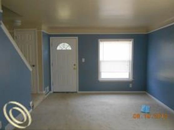 2nd image of 290 Parkview Dr