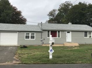 33 Eaton St, North Haven, CT 06473