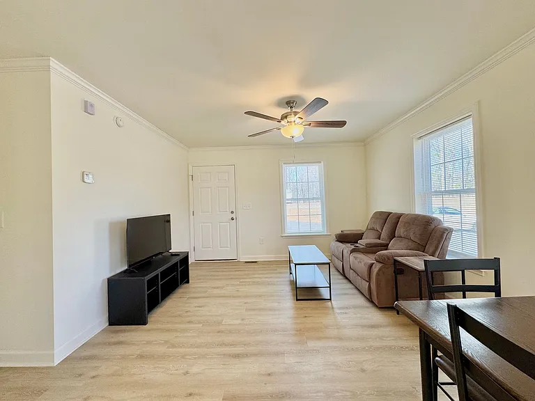 1712 Draper Rd — Photo 5