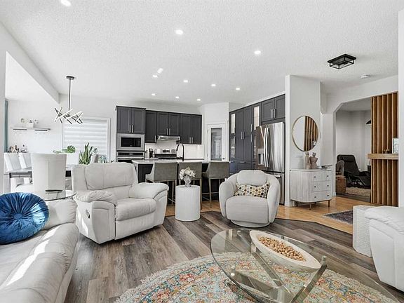 3rd image of 145 S Silverado Creek Cres SW
