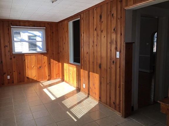 5th image of 1327 Carolina Ave