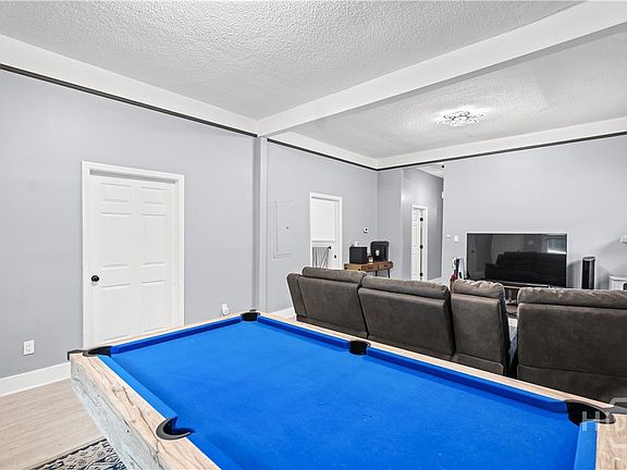 5th image of 211 Millen Street