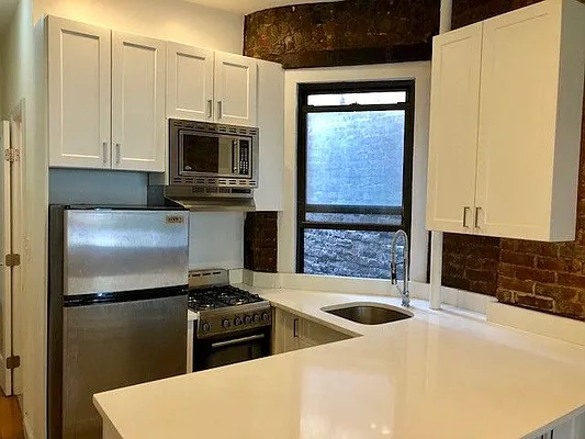 Rented by Sky Management | media 15