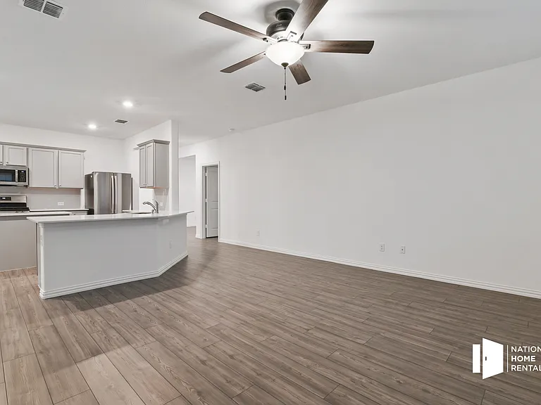 5721 Barbaro Dr — Photo 4