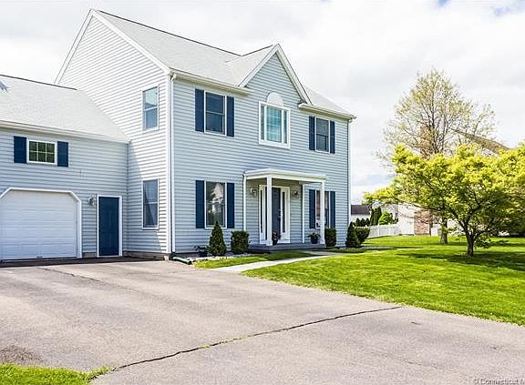 Beautiful 4 bedroom plus bo...