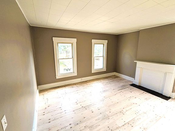 4th image of 1215 Laidlaw Ave #2