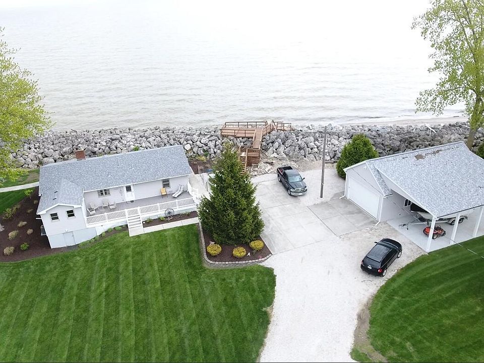 1st image of 12205 Lagoon Dr