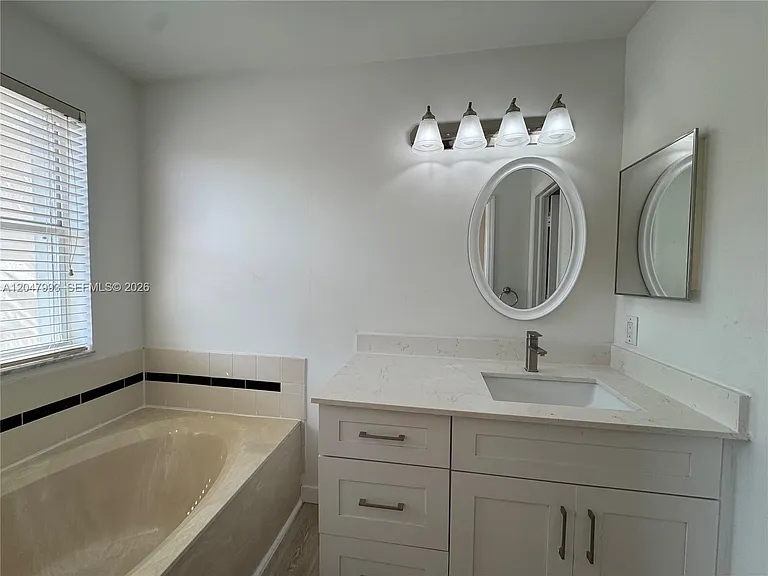 1595 Seagrape Way #- — Photo 7