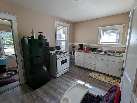 4th image of 4619 Tiemann Ave