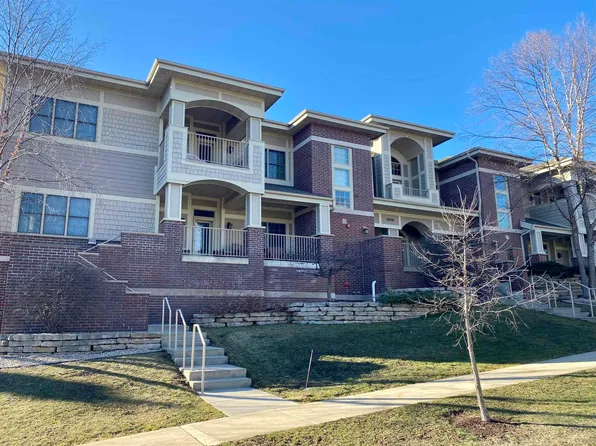 1806 Maplecrest Dr Unit 103, Verona, WI 53593